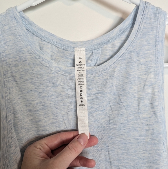 Lululemon NWT All Tied Up Tank - Heathered Breezy Blue sz 10 - Picture 2 of 5